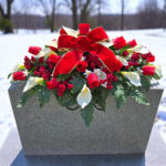 Decoration Winter theme tombstone saddle